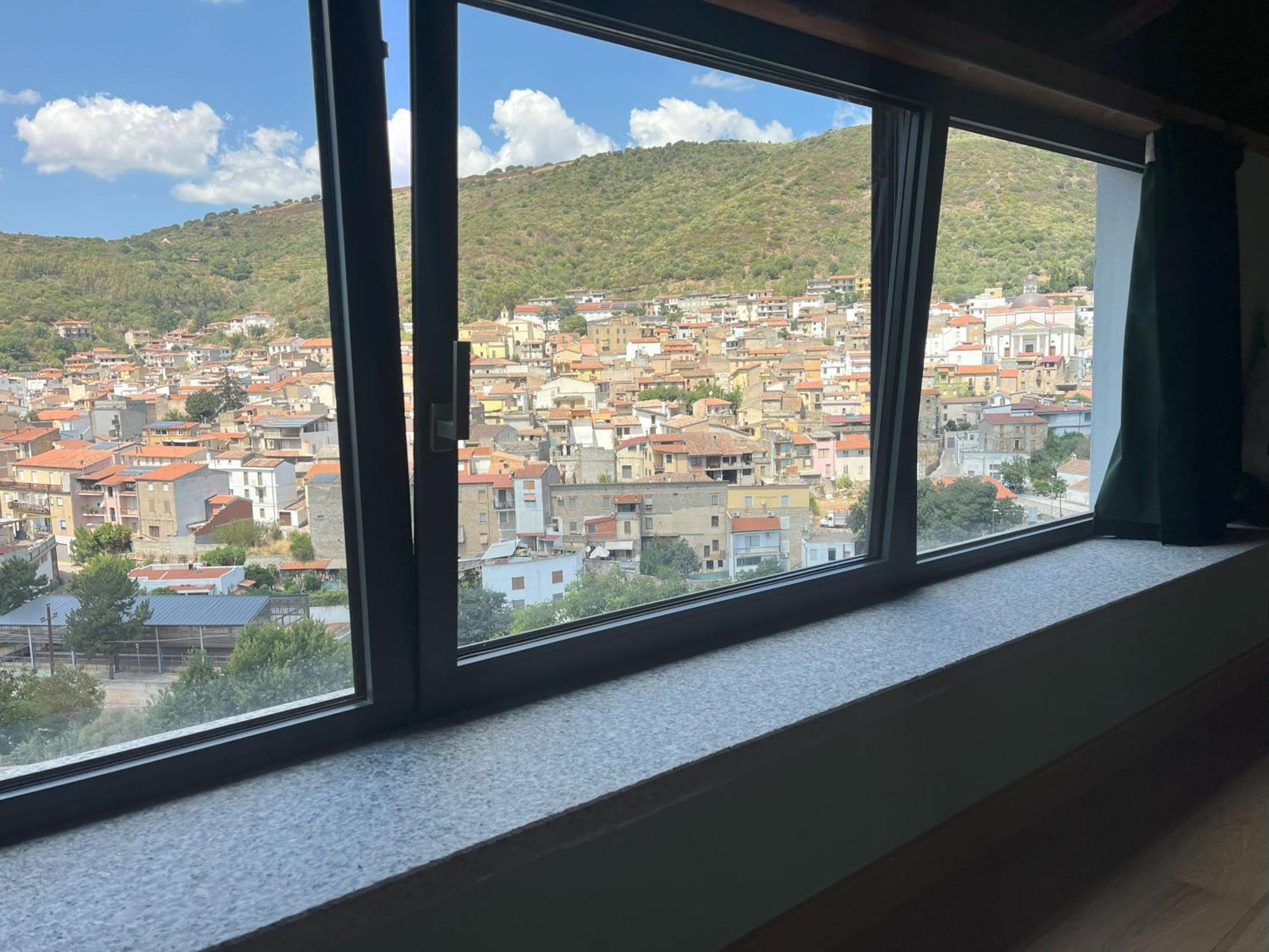 Casa Ziranu Sa Domo E Su Cantaru Orani Esterno foto