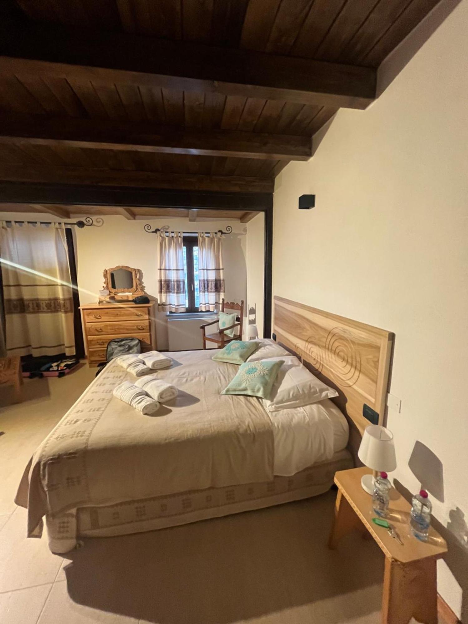 Casa Ziranu Sa Domo E Su Cantaru Orani Esterno foto
